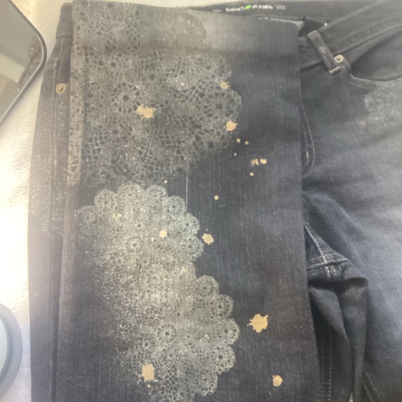 DKNY Greenwich women’s straight-leg jeans, size ten - Picture 11 of 14